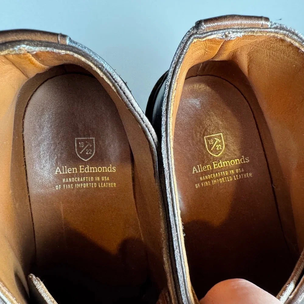 Allen Edmonds very good